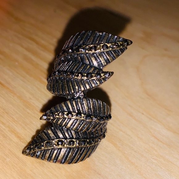 Statement Ring - Picture 5 of 7